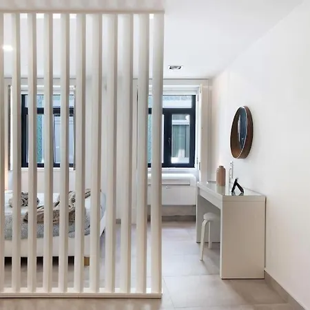 Spacious In Center In Lively Area Apartman