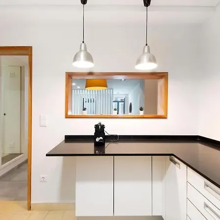Spacious In Center In Lively Area Apartman *
