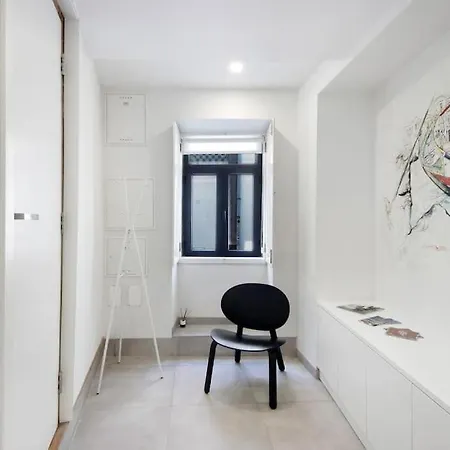 Spacious In Center In Lively Area Apartman Aveiro