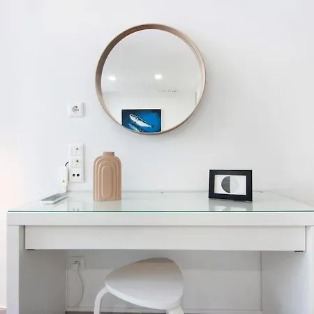 Spacious In Center In Lively Area * Aveiro