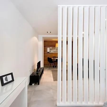 Spacious In Center In Lively Area Apartman Aveiro